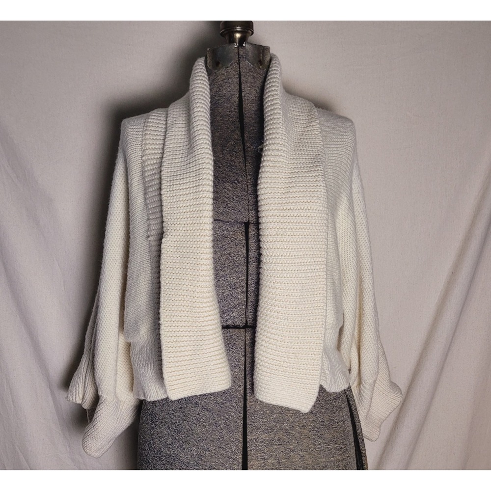 100% Merino Wool Victor Alfaro Cardigan Cropped Dolman Sleeve‎ Cream Ivory XL